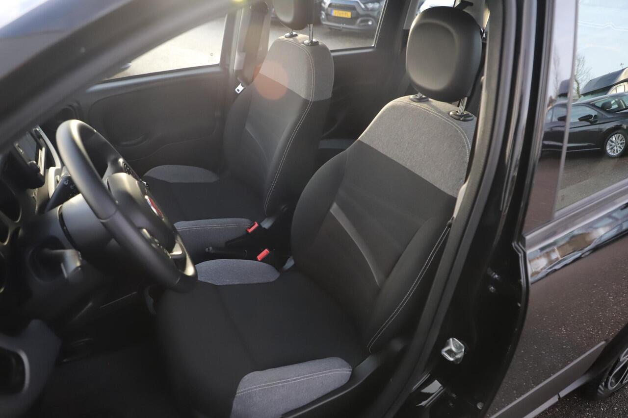 Fiat PANDA 1.0 Hybrid City Life 69PK Carplay Android Navigatie Airco All-Season Banden!