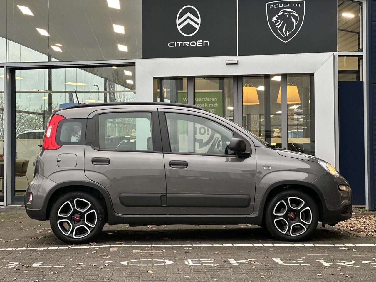 Fiat PANDA 1.0 Hybrid City Life | Navigatie via Carplay | 5 Zitplaatsen | Airco | Dakrails | Hoge instap | City functie | Metaallak | Electrische ramen |