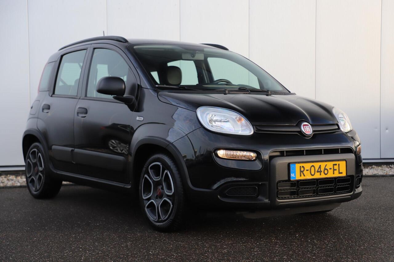 Fiat PANDA 1.0 Hybrid City Life 69PK Carplay Android Navigatie Airco All-Season Banden!