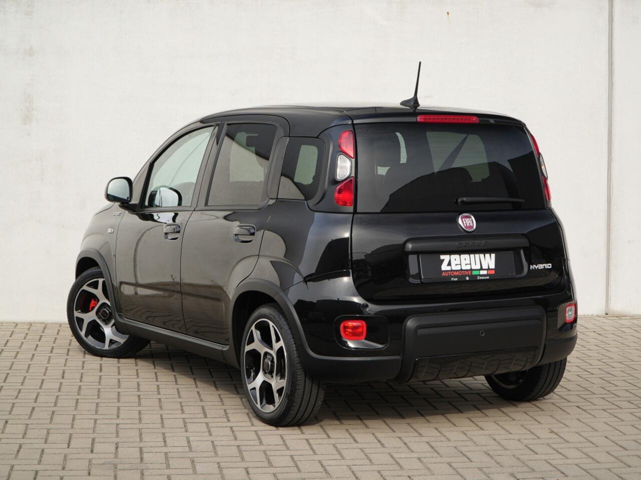 Fiat PANDA 1.0 Hybrid 70 PK Sport | Carplay | PDC | Privacy | 5zits | 1ste