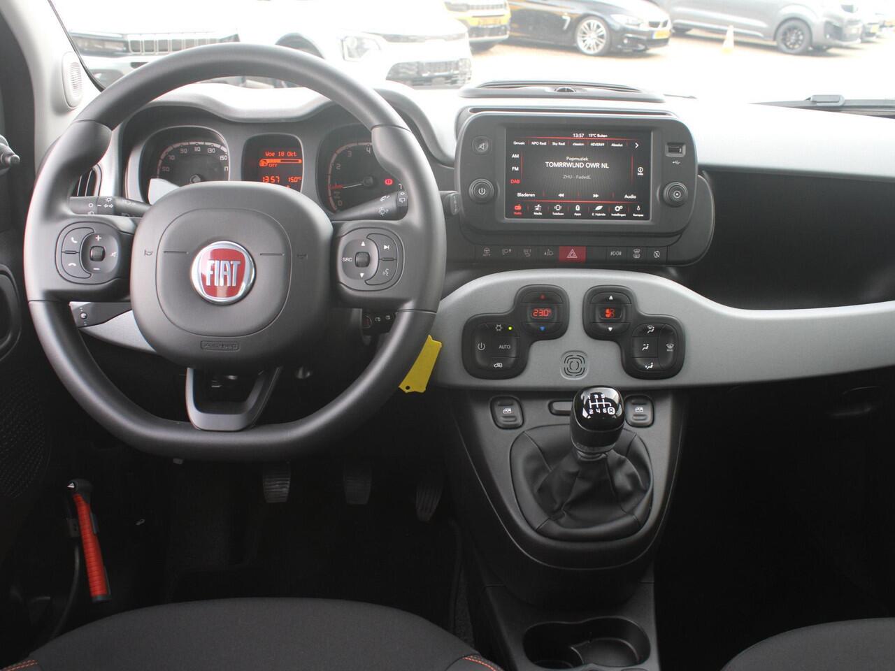 Fiat PANDA Hybrid Garmin Cross | Cruise | Stoelverwarming | DAB | CarPlay