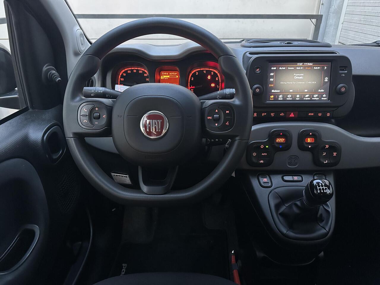 Fiat PANDA City Cross 1.0 Hybrid 70pk | 5-ZITS | CLIMA | HOGE INSTAP! | APPLE CARPLAY / ANDROID AUTO | PARKEERSENSOREN | DAB+ |