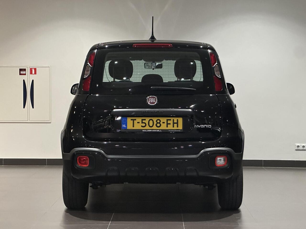 Fiat PANDA City Cross 1.0 Hybrid 70pk | 5-ZITS | CLIMA | HOGE INSTAP! | APPLE CARPLAY / ANDROID AUTO | PARKEERSENSOREN | DAB+ |