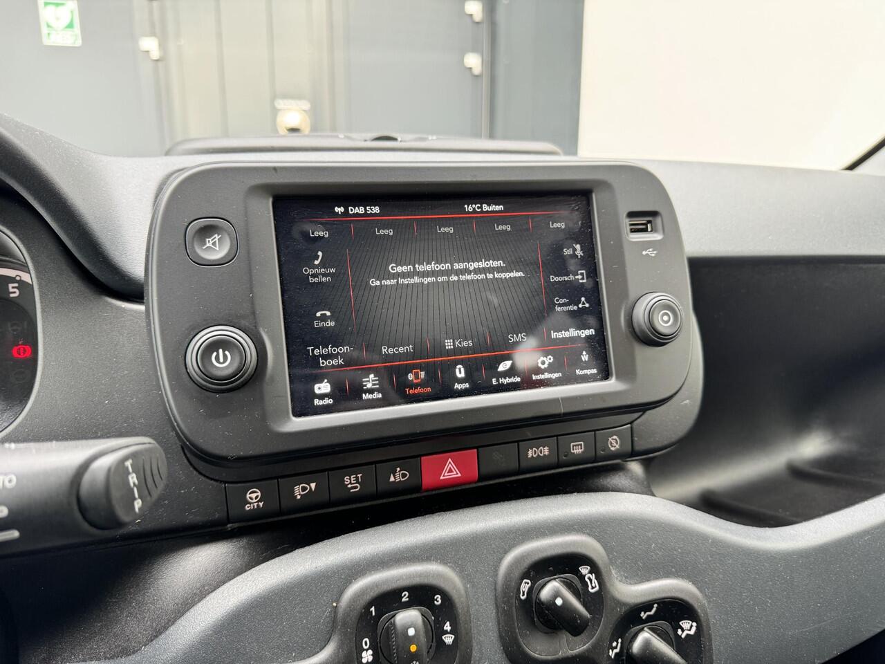 Fiat PANDA 1.0 Hybrid Cross | Climate control | Apple Carplay | Prijs is rijklaar