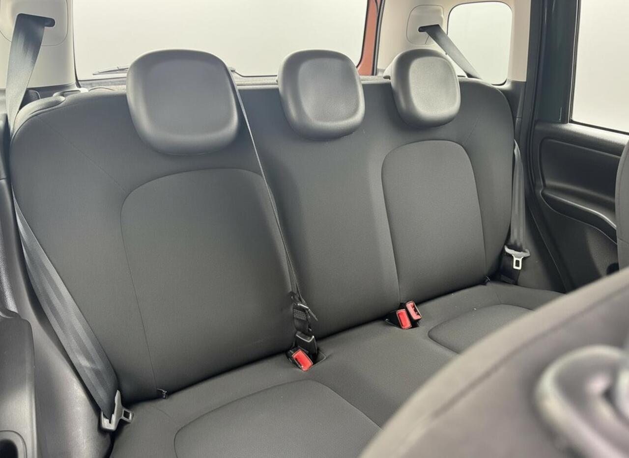 Fiat PANDA 1.0 Hybrid RED Cross | Apple carplay | Climate control | Prijs is rijklaar!