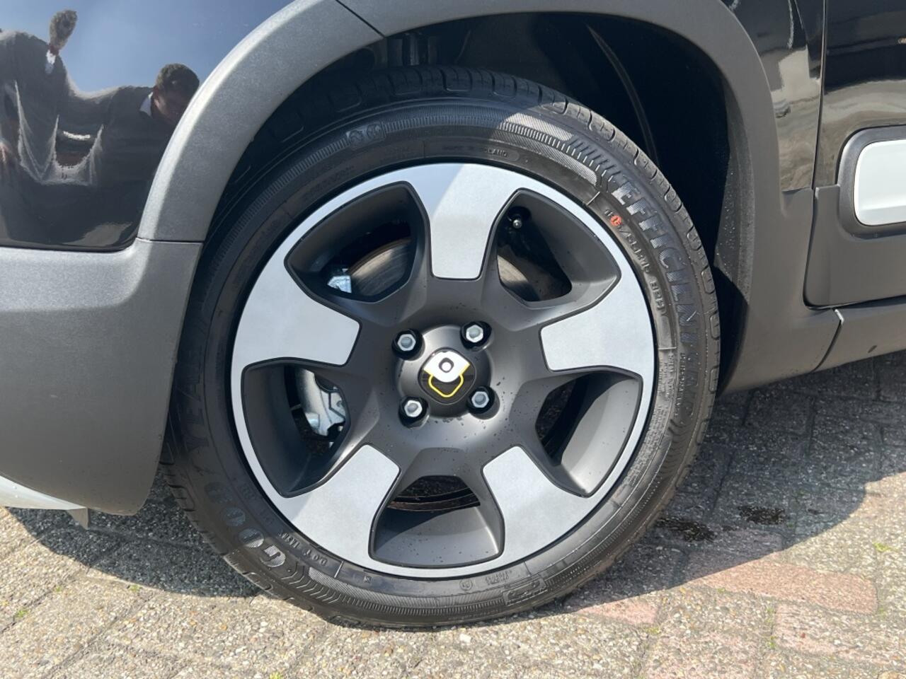 Fiat PANDA 1.0 Hybrid Pandina | Cruise Control | Carplay | Airco