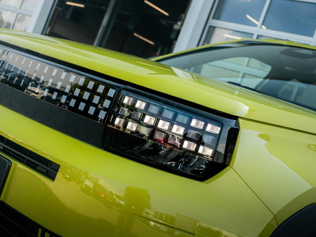 Fiat PANDA Grande La Prima 11 kW 44 kWh | Uit voorraad leverbaar | Clima | Cruise | Camera | Apple Carplay | 17" | Navi | Winter Pack