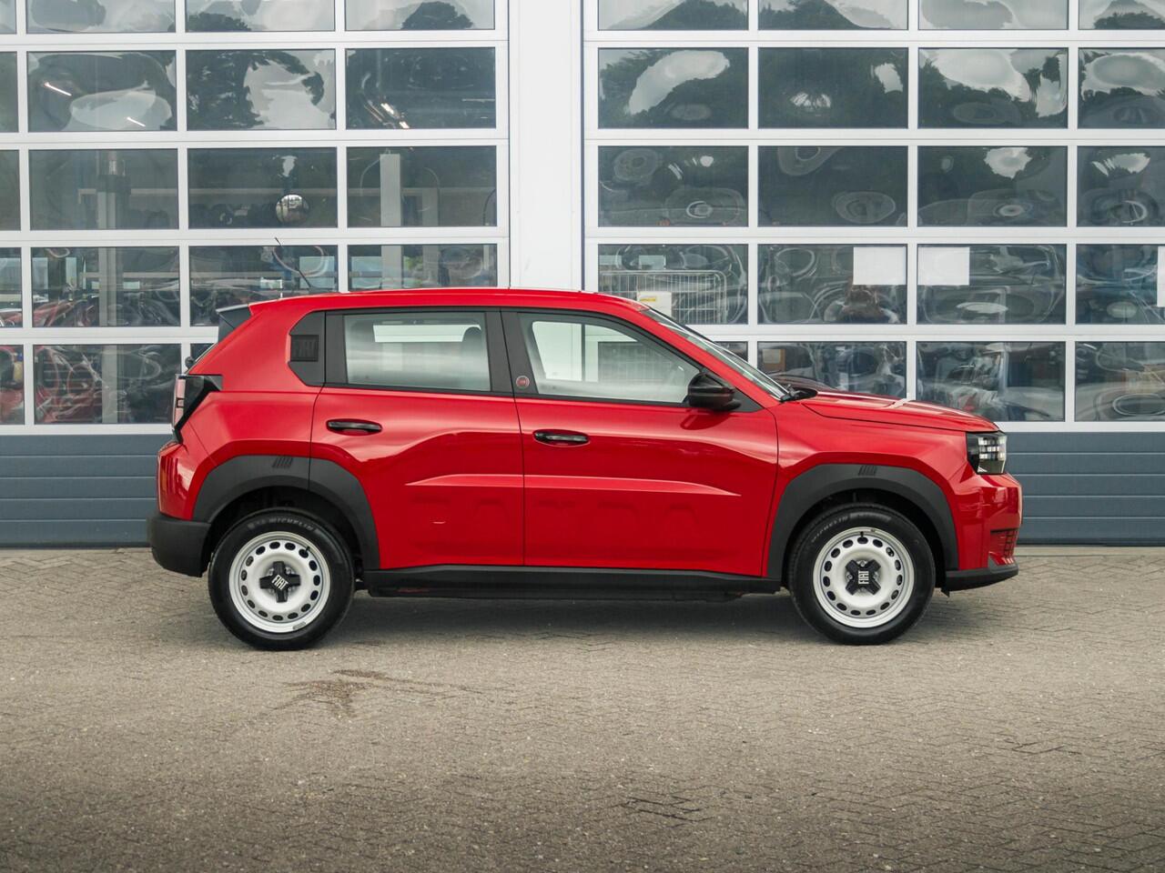 Fiat PANDA Grande Red 11 kW 44 kWh | Private Lease actie ¤ 319,-* | Uit voorraad leverbaar | Airco | Cruise | Apple Carplay | 16" | PDC | Private Lease ¤ 365,-*