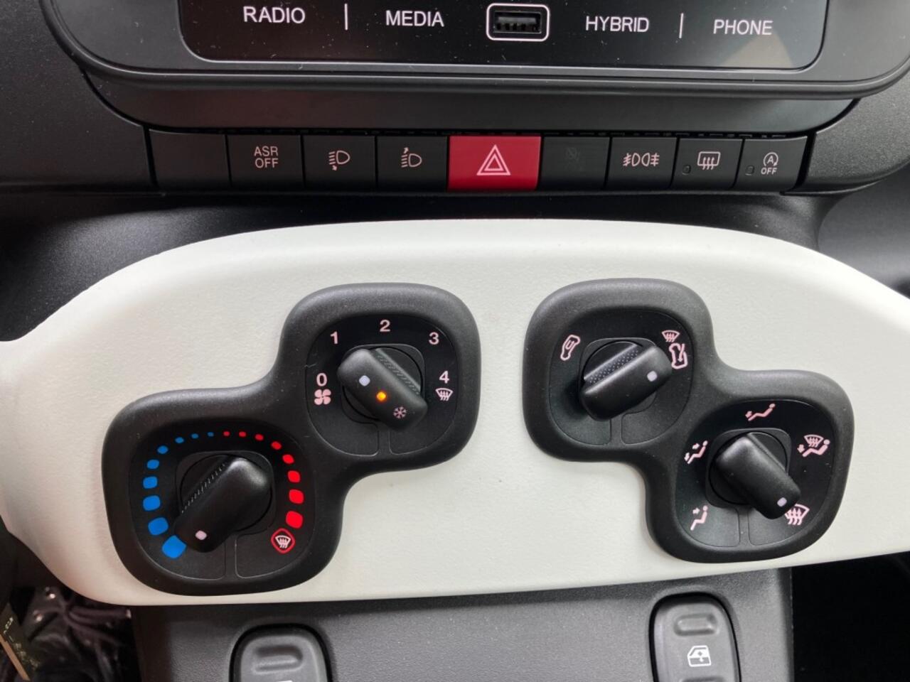 Fiat PANDA Pandina 1.0 Hybrid