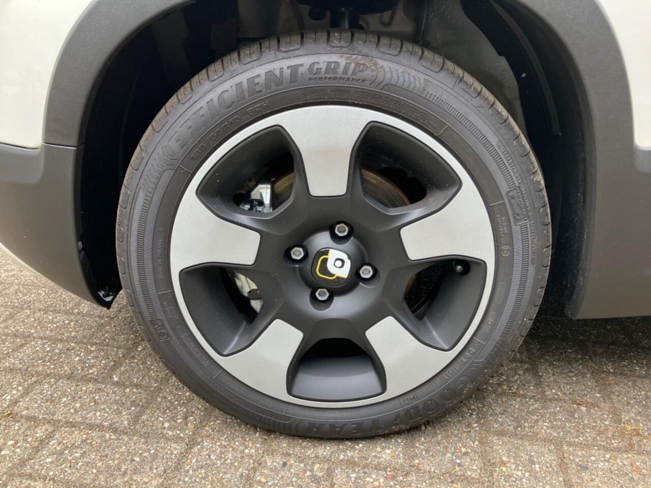 Fiat PANDA Pandina 1.0 Hybrid