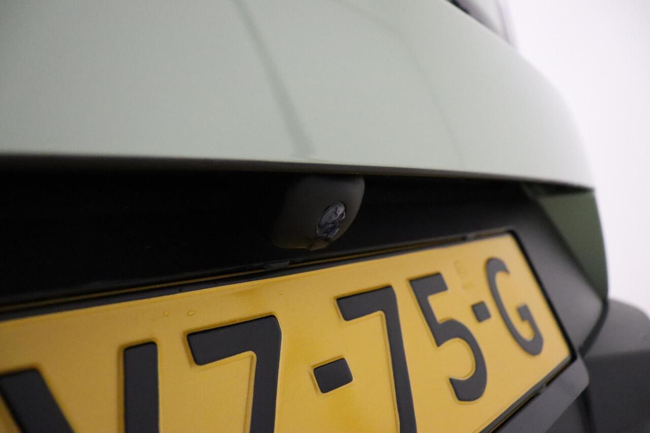 Fiat PANDA Grande 1.2 Hybrid La Prima Automaat | NIEUW MODEL | Navigatie | Stoel & Stuurverwarming | Climate control | Camera | Hoge instap | Dakrails | Lichtmetalen velgen