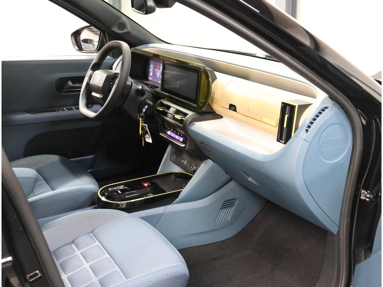 Fiat PANDA Grande 1.2 Hybrid La Prima | Incl. ¤1.250,- Korting! | Camera | CruiseControl | AppleCarPlay/AndroidAuto | Navigatie | Airco |