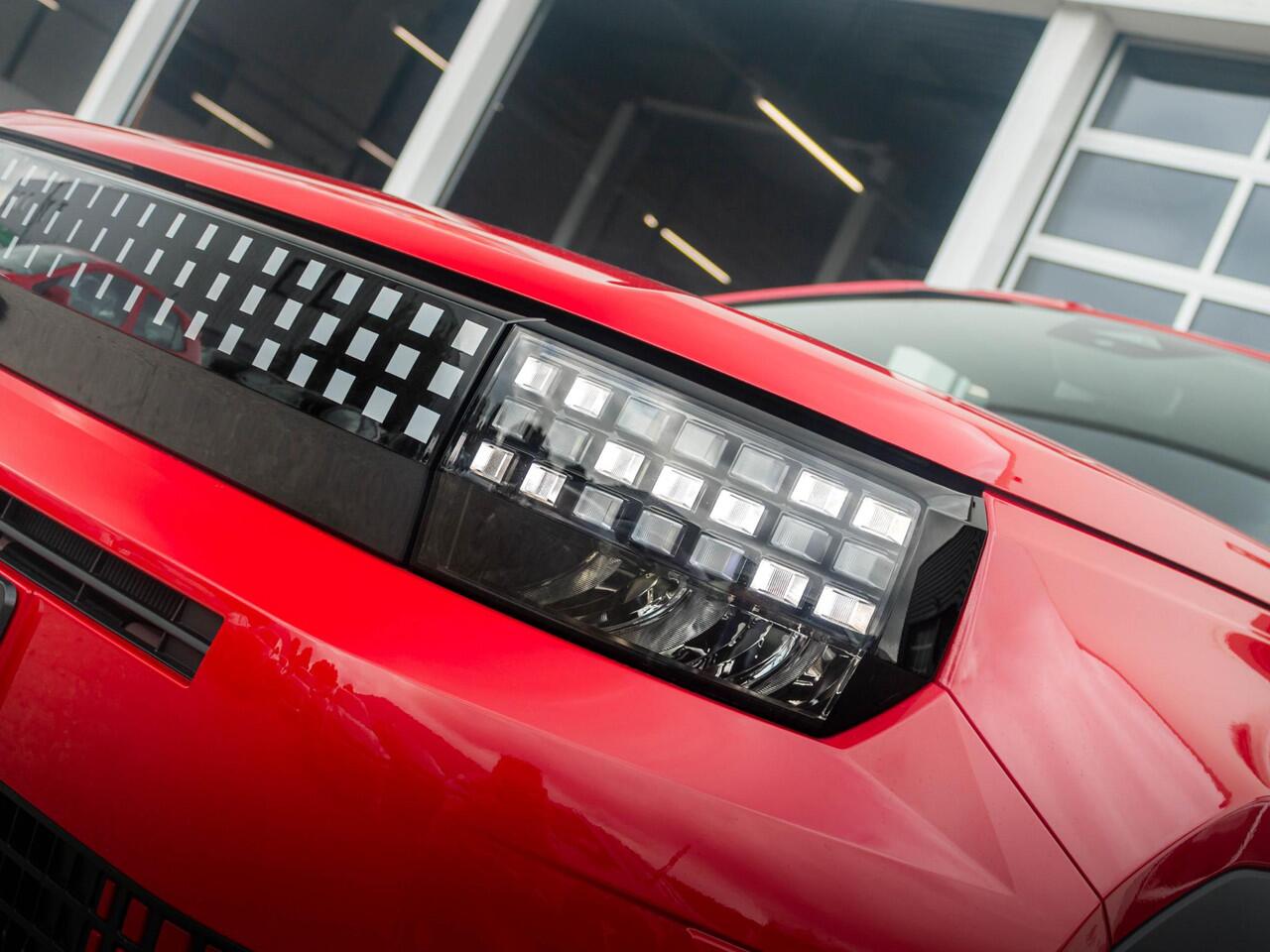 Fiat PANDA Grande Red 11 kW 44 kWh | Airco | Cruise | Apple Carplay | 16" | PDC