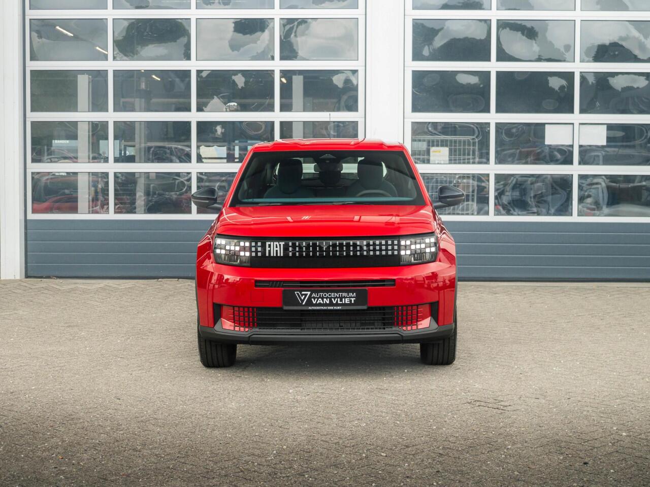 Fiat PANDA Grande Red 11 kW 44 kWh | Airco | Cruise | Apple Carplay | 16" | PDC