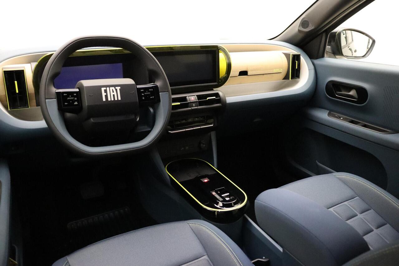 Fiat PANDA Grande 1.2 Hybrid La Prima Automaat | DEMO | NIEUW MODEL | Navigatie | Climate control | Camera | Hoge instap | Dakrails | Lichtmetalen velgen