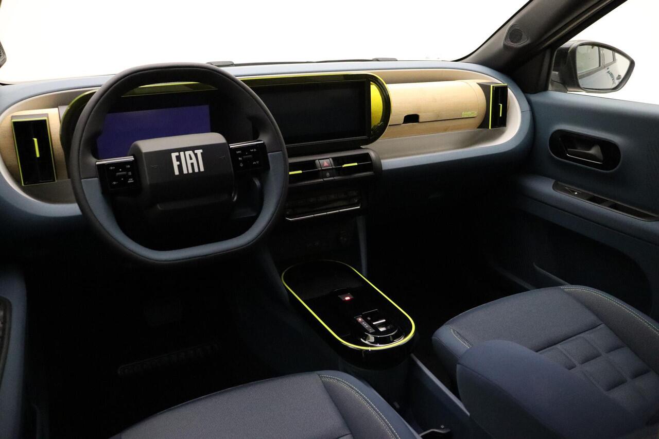 Fiat PANDA Grande 1.2 Hybrid La Prima Automaat | DEMO | NIEUW MODEL | Navigatie | Stoel & Stuurverwarming | Climate control | Camera | Hoge instap | Dakrails | Lichtmetalen velgen