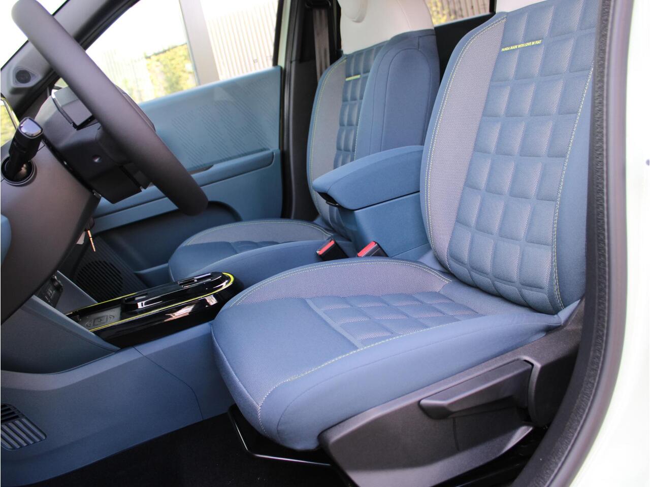 Fiat PANDA Grande La Prima 11 kW 44 kWh VOORRAAD KORTING