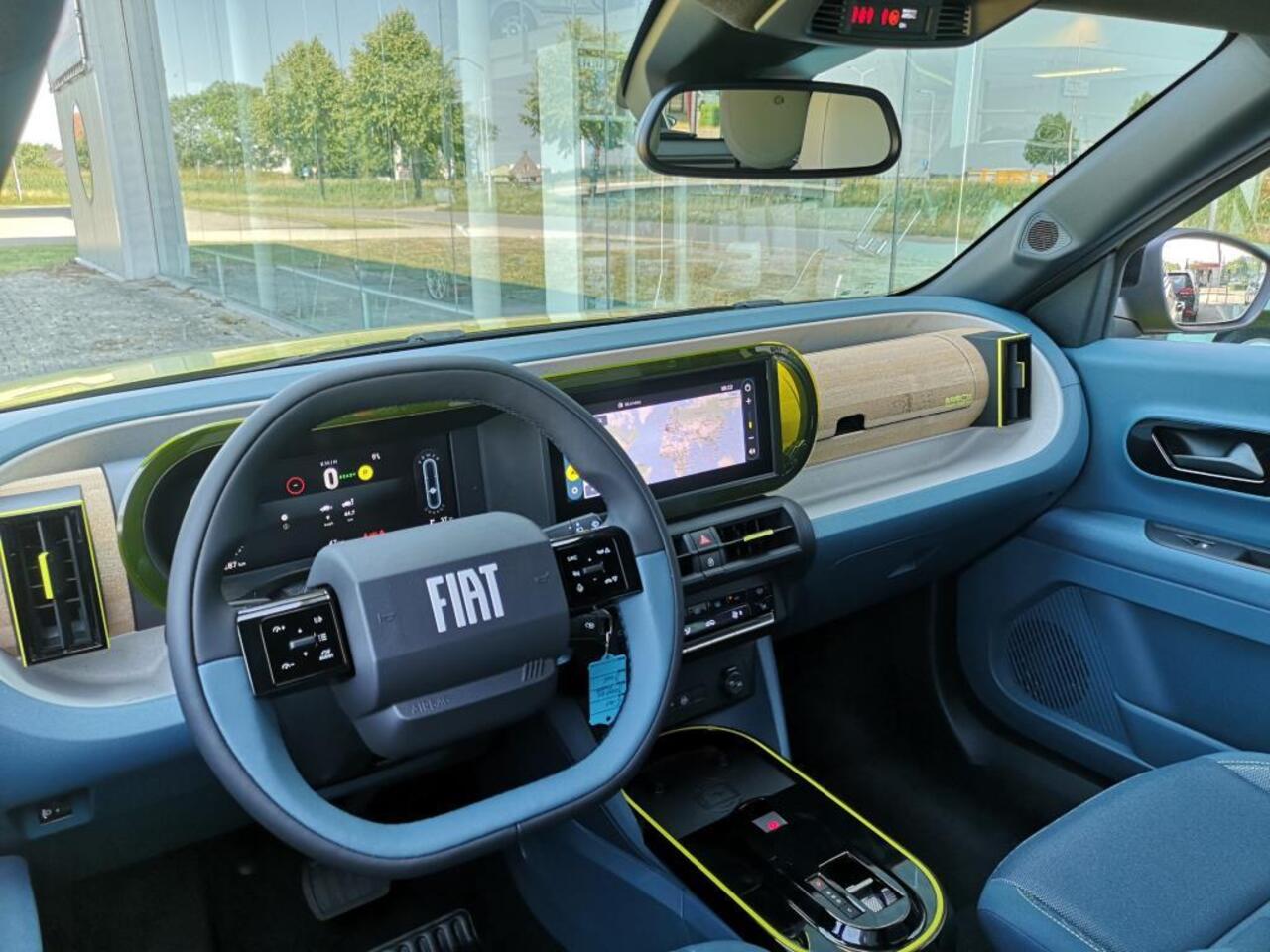 Fiat PANDA Grande La Prima 11 kW 44 kWh | Op voorraad | Full Option | Winter pack | Camera |