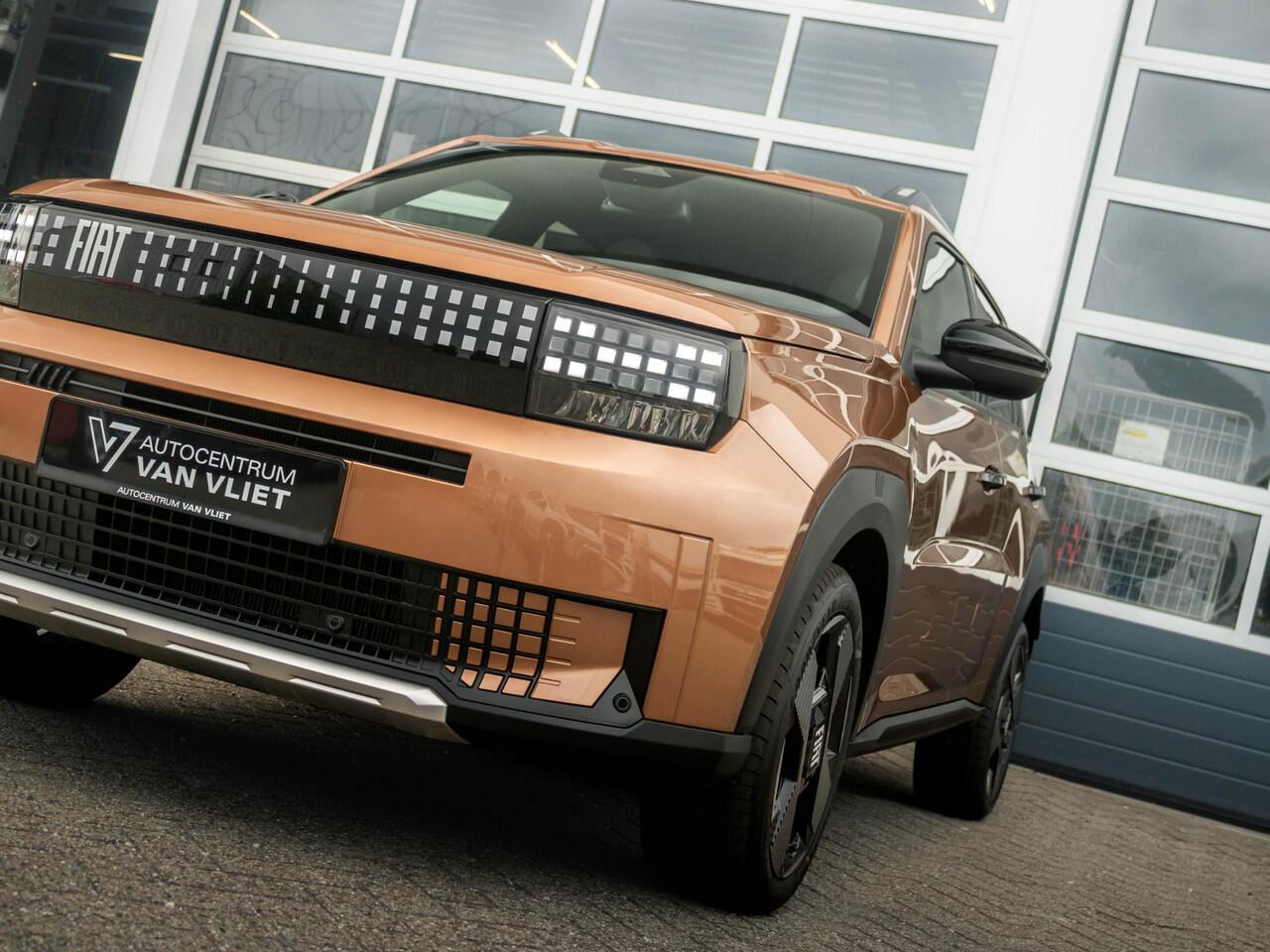 Fiat PANDA Grande La Prima 44 kWh | Uit voorraad leverbaar | Clima | Cruise | Camera | Apple Carplay | 17" | Navi | Winter Pack