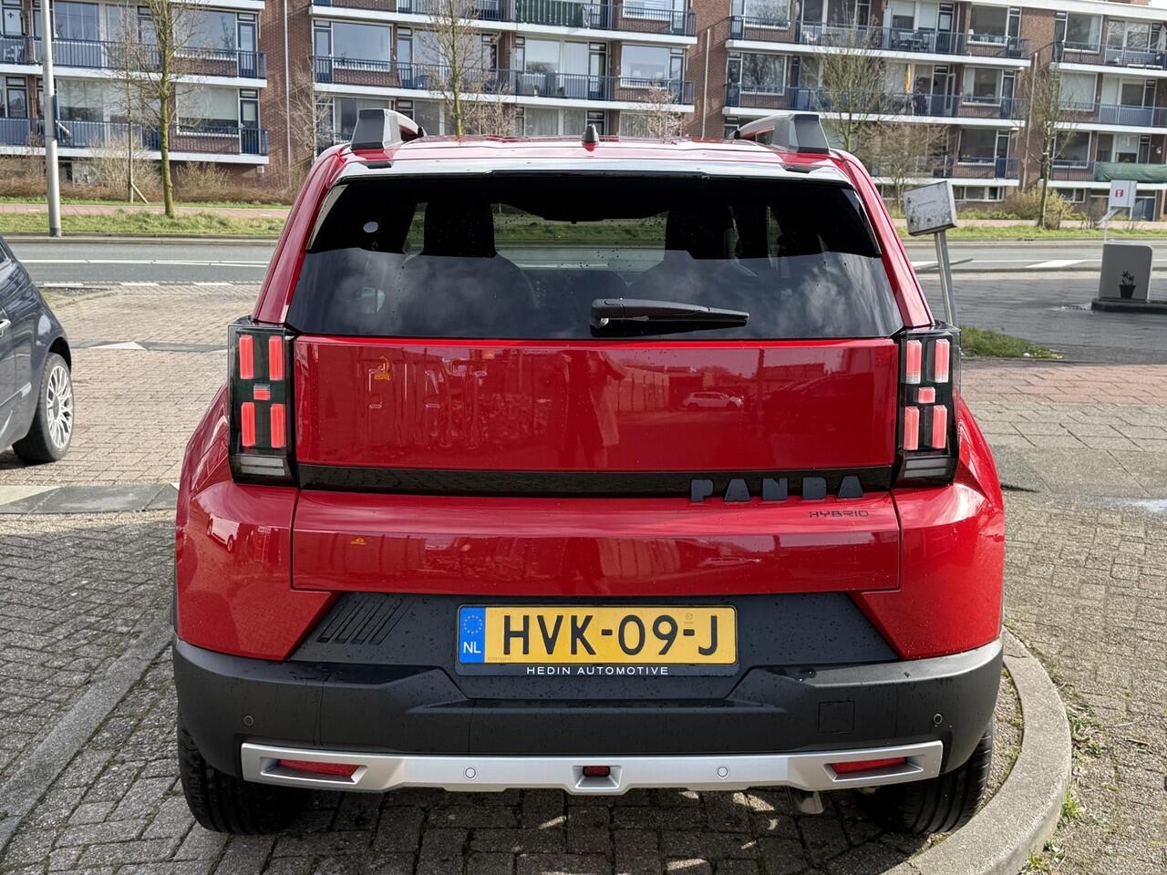 Fiat PANDA Grande 1.2 Hybrid ICON ALL-IN RIJKLAARPRIJS/Hybride/Apple Carplay/Airco/16"Velgen zwart
