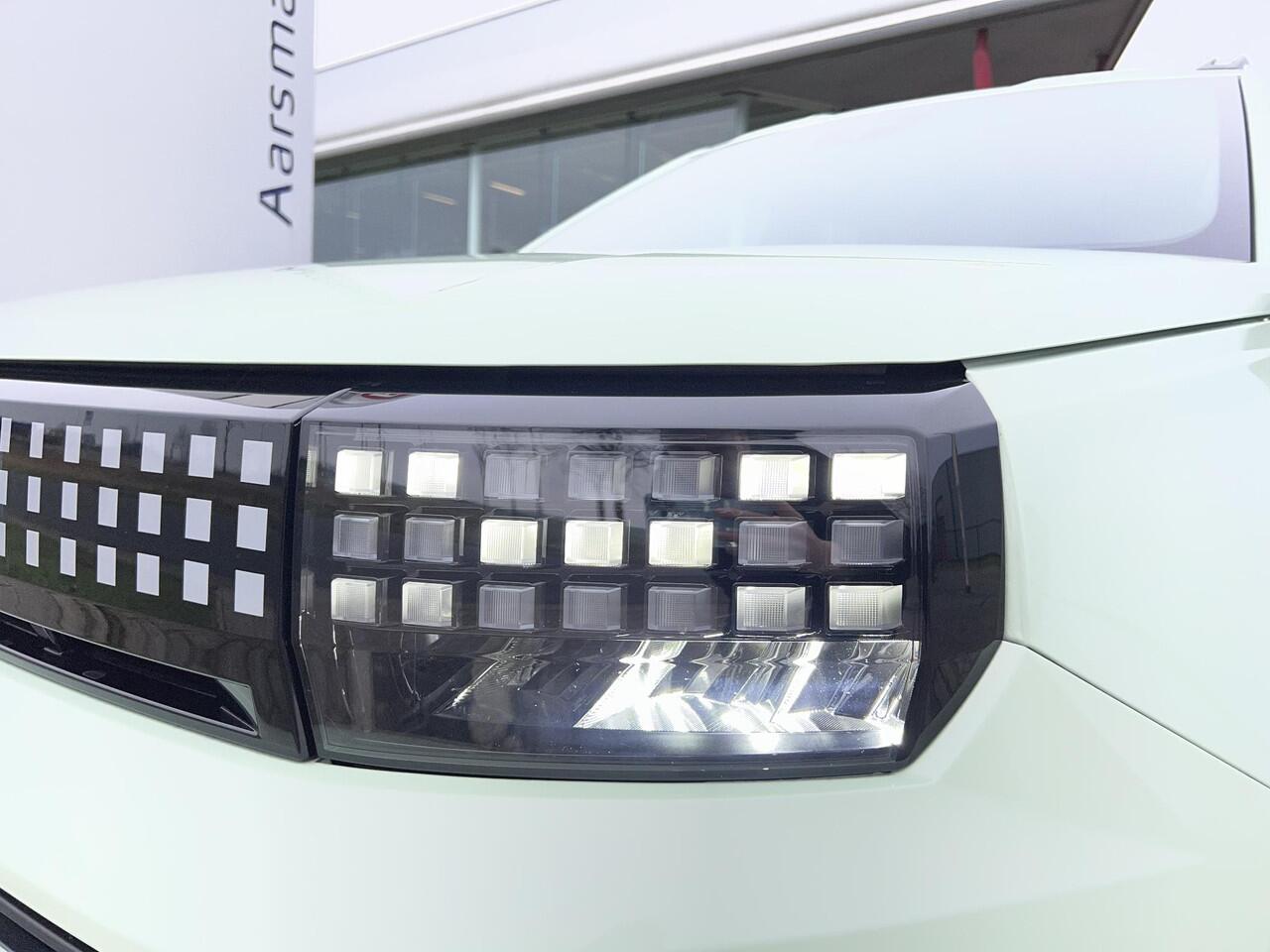 Fiat PANDA Grande 1.2 Hybrid ICON | Pack Style | Parkeersensoren | Lichtmetalen velgen | Acqua Azure