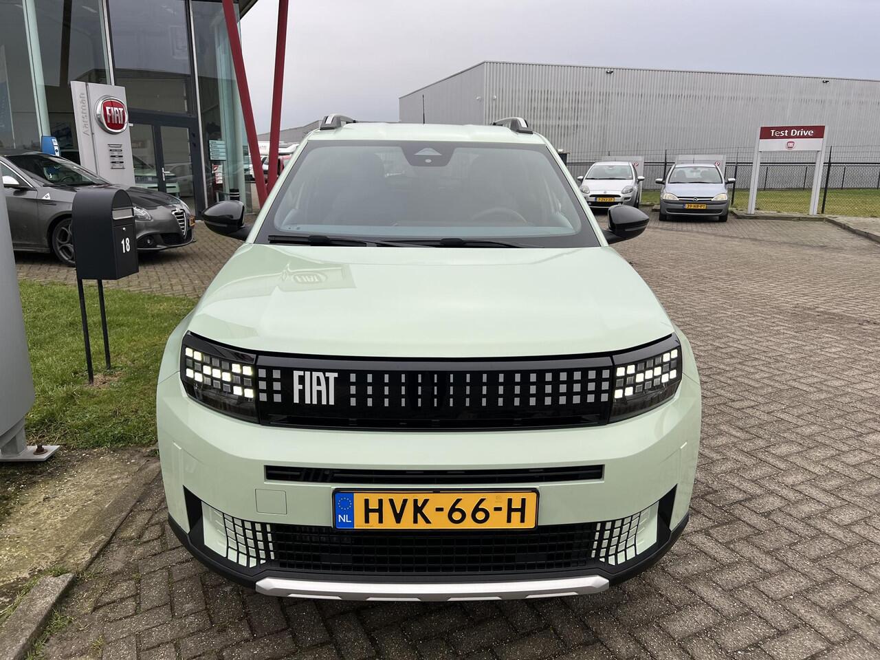 Fiat PANDA Grande 1.2 Hybrid ICON | Pack Style | Parkeersensoren | Lichtmetalen velgen | Acqua Azure