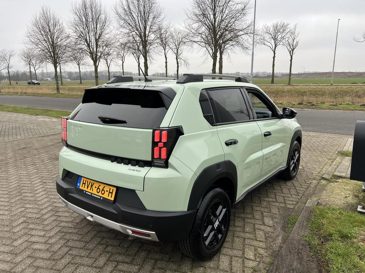 Fiat PANDA Grande 1.2 Hybrid ICON | Pack Style | Parkeersensoren | Lichtmetalen velgen | Acqua Azure