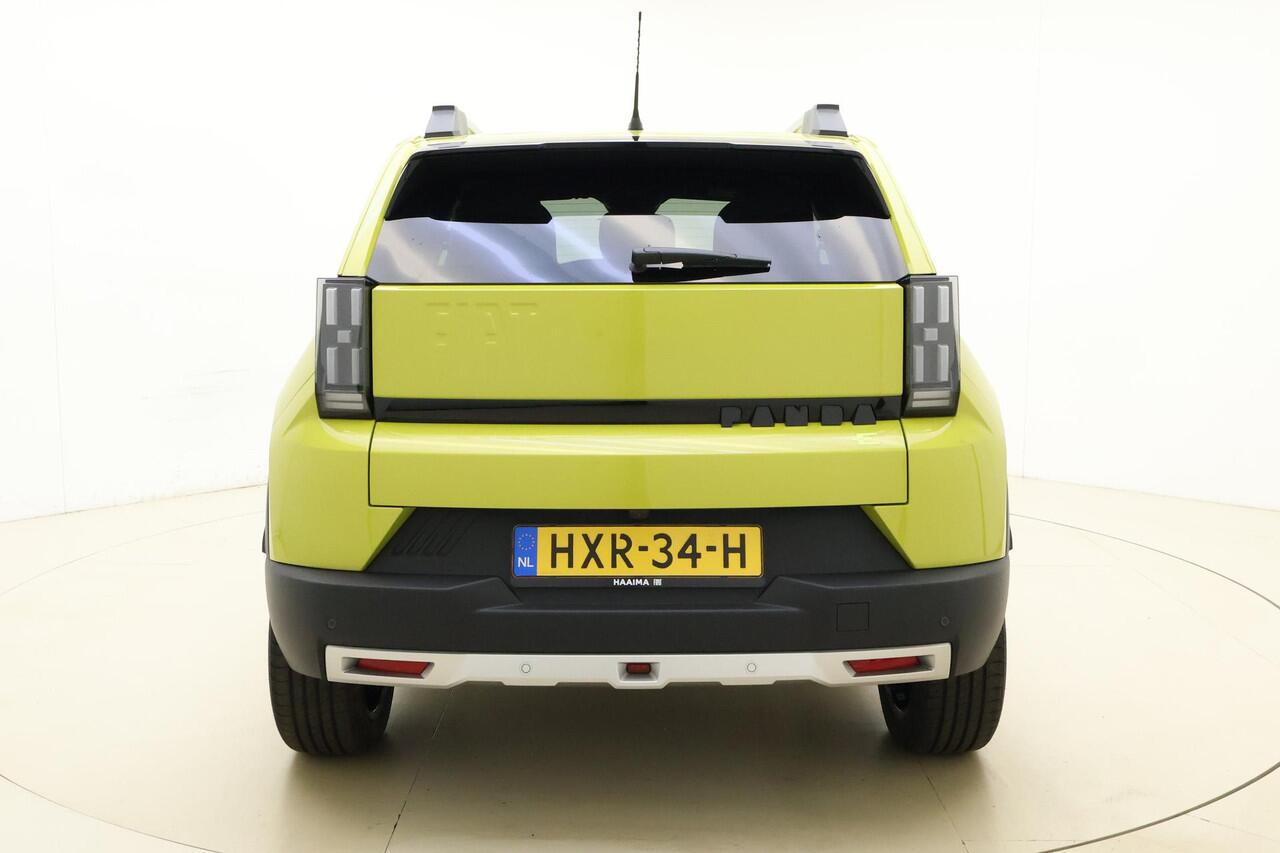 Fiat PANDA Grande La Prima 11 kW 44 kWh | Navigatie | Climate control | Camera | Draadloze telefoonlader | Extra getint glas | Dakrails | NIEUW MODEL