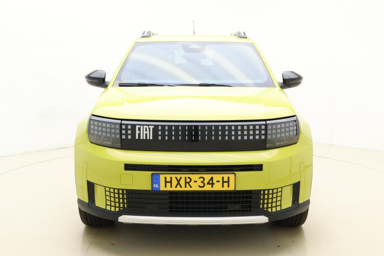 Fiat PANDA Grande La Prima 11 kW 44 kWh | Navigatie | Climate control | Camera | Draadloze telefoonlader | Extra getint glas | Dakrails | NIEUW MODEL