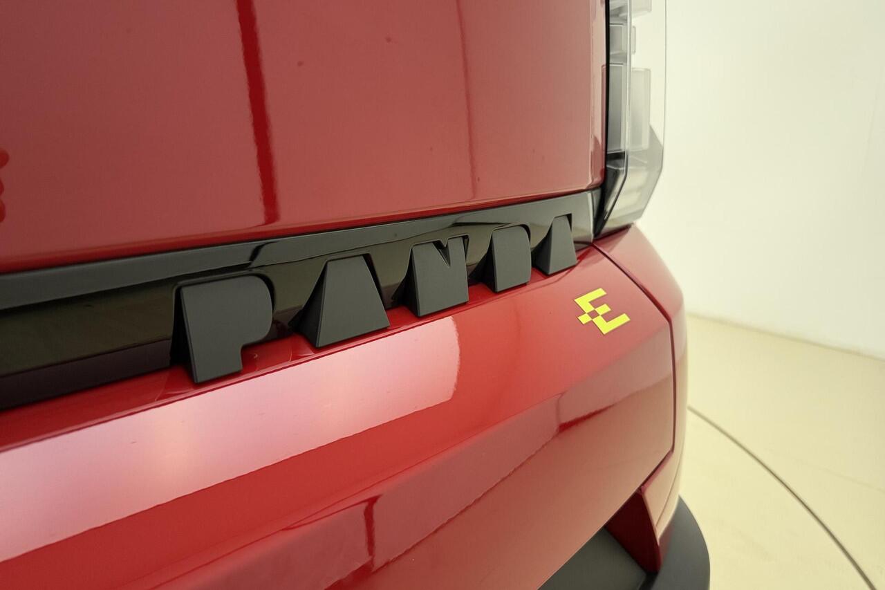 Fiat PANDA Grande RED 11kW 44 kWh | Demo | 3 Fase | Apple carplay | Parkeer sensoren | Cruise control