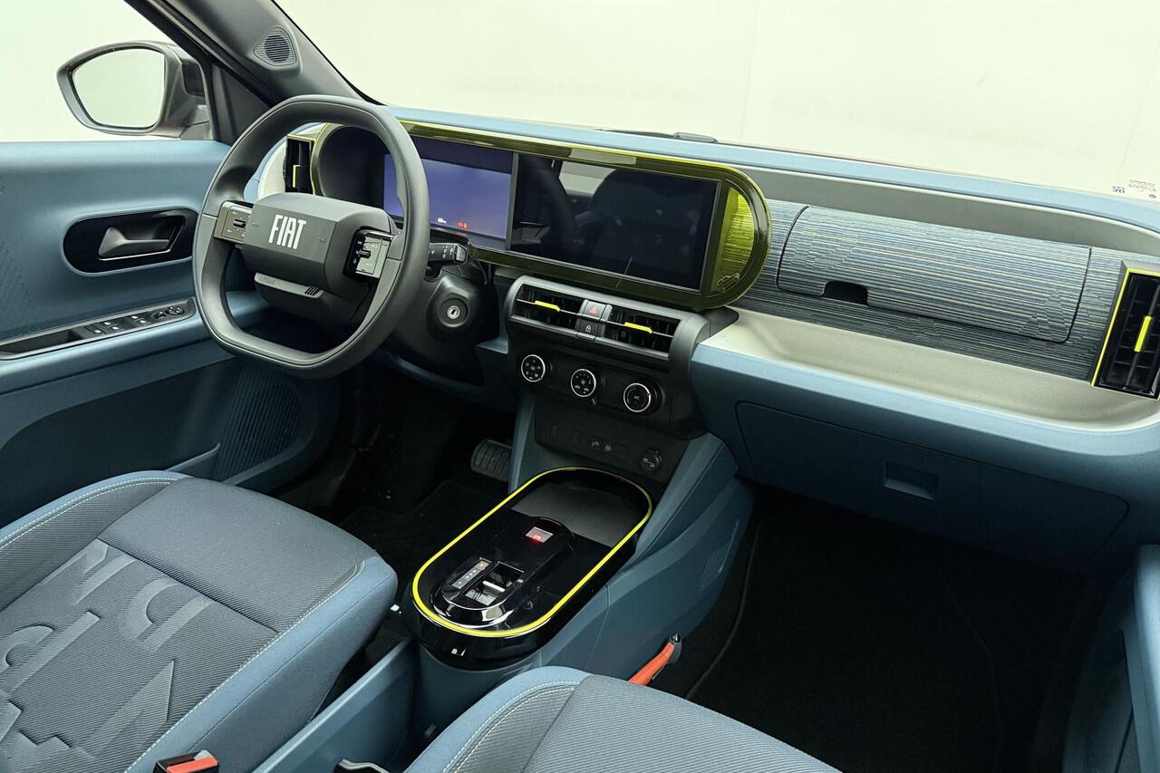 Fiat PANDA Grande RED 11kW 44 kWh | Demo | 3 Fase | Apple carplay | Parkeer sensoren | Cruise control