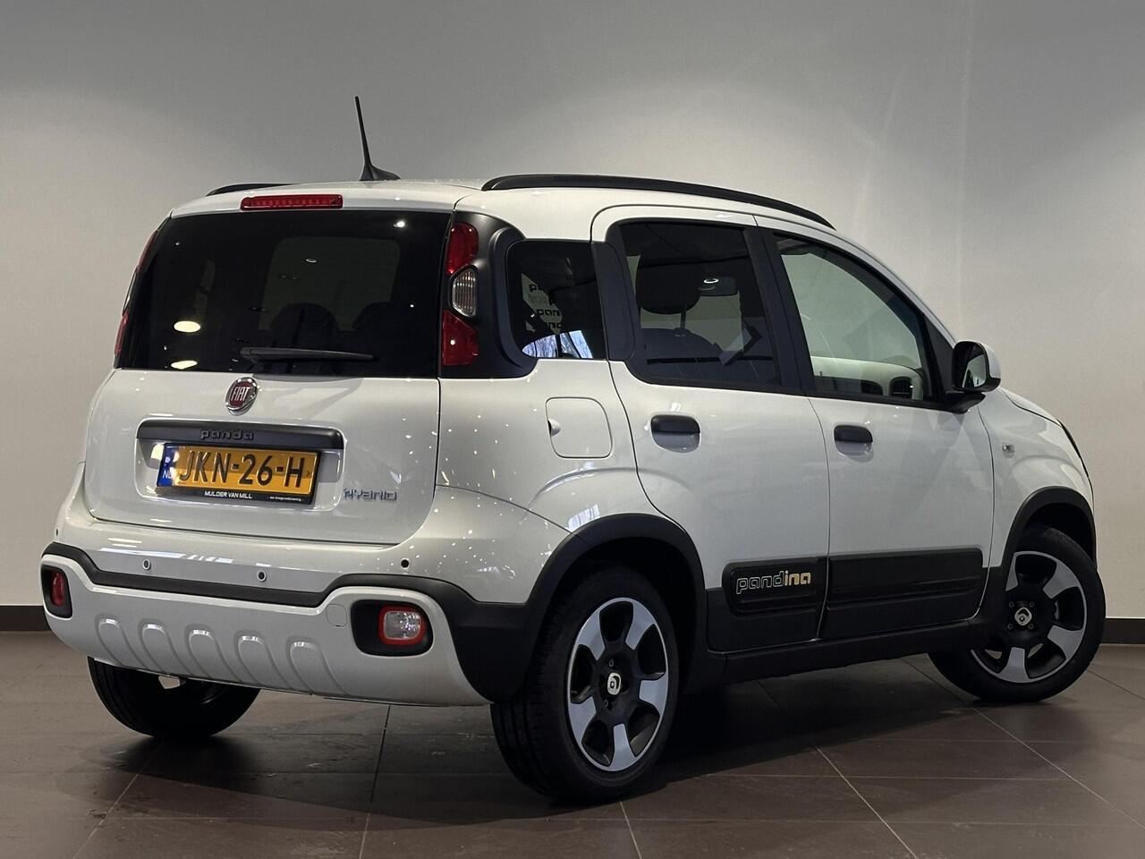 Fiat PANDA Pandina 1.0 Hybrid 70pk | HOGE INSTAP! | APPLE CARPLAY / ANDROID AUTO | PARKEERSENSOREN | DAB+ |