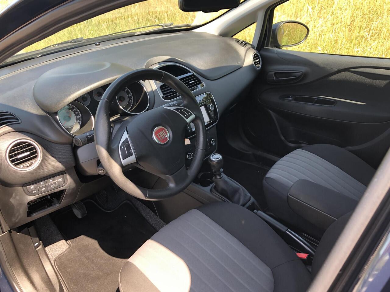 Fiat PUNTO TwinAir Sempre 100 5-drs NAVI|CLIMATE|PDC|16"|CRUISE CONTROL