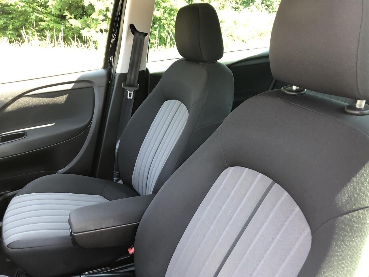 Fiat PUNTO TwinAir Sempre 100 5-drs NAVI|CLIMATE|PDC|16"|CRUISE CONTROL