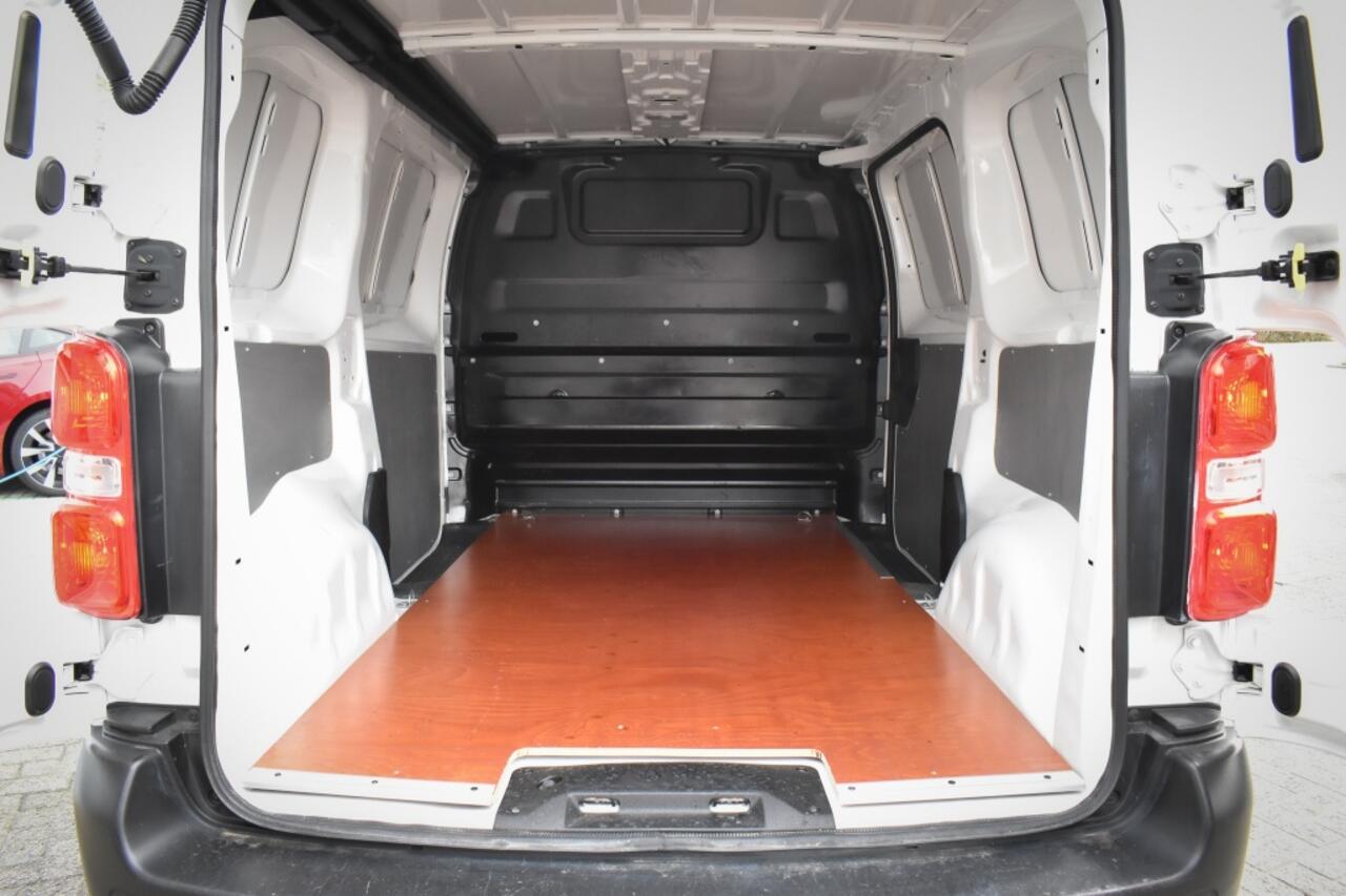 Fiat SCUDO 2.0 144pk L2H1 | 2.5T trekgewicht | Cruise | Navi | Camera