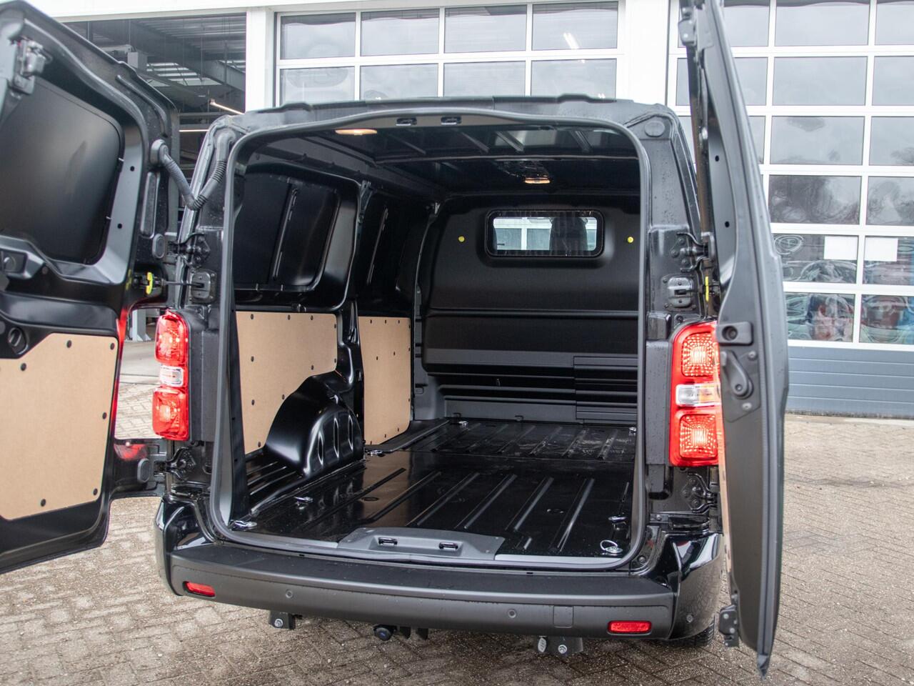 Fiat SCUDO 2.0 Diesel 145pk L3 Automaat | Dynamic NAV Pack | Exterieur Pack | Trekhaak | Full LED | 17" | Winter Pack | Moduwork | Uit voorraad leverbaar