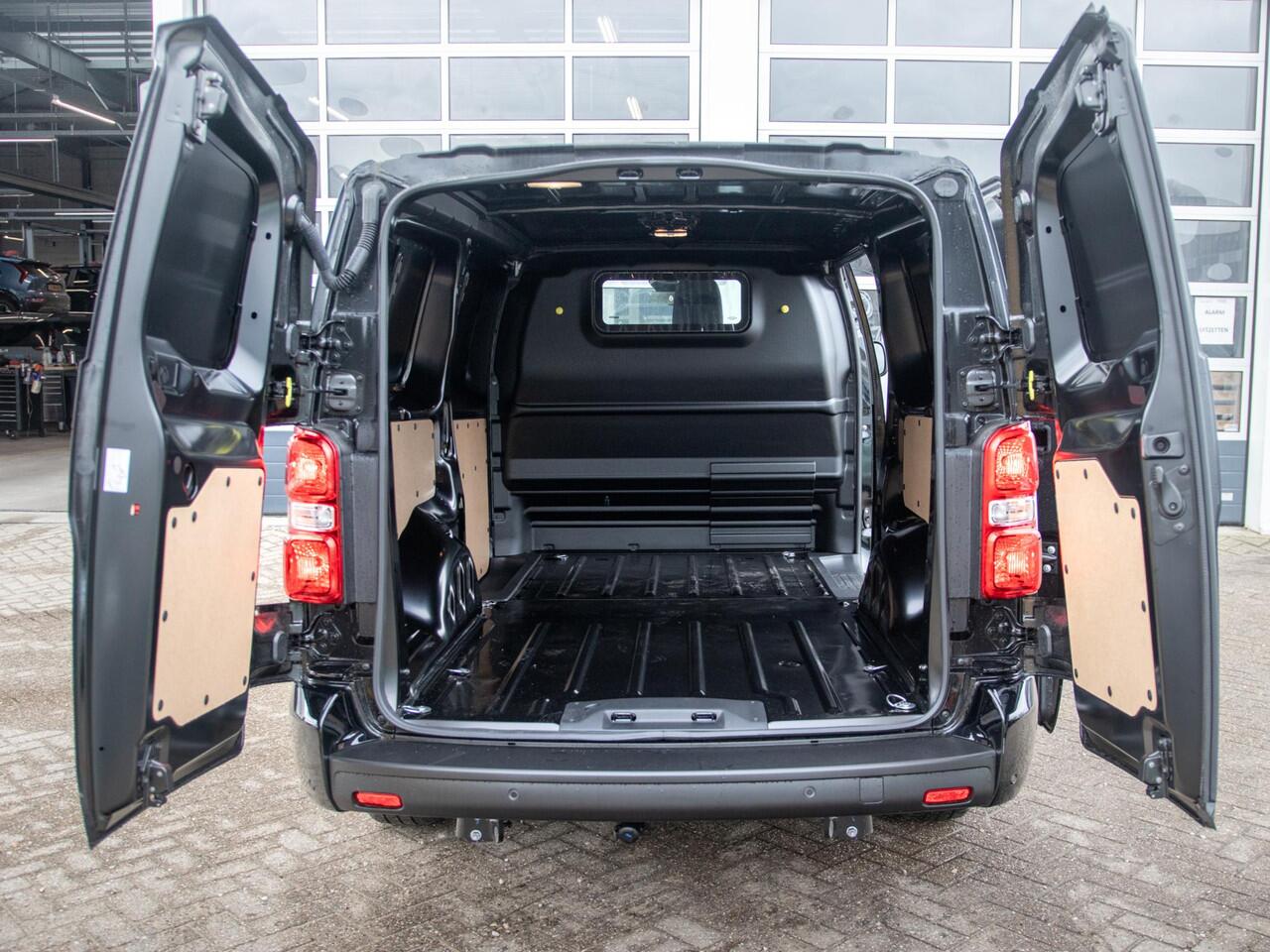 Fiat SCUDO 2.0 Diesel 145pk L3 Automaat | Dynamic NAV Pack | Exterieur Pack | Trekhaak | Full LED | 17" | Winter Pack | Moduwork | Uit voorraad leverbaar