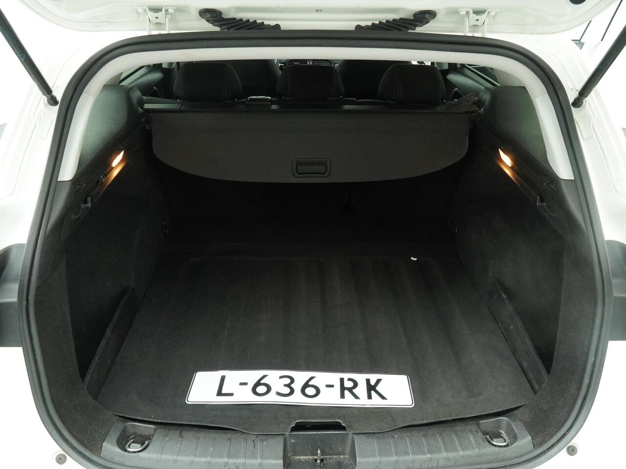 Fiat TIPO Stationwagon 1.4 T-Jet 16v Business Lusso - Navigatie - Camera - Stoelverwarming - Trekhaak