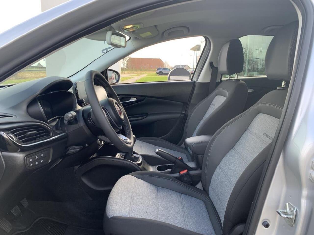 Fiat TIPO Cross 1.0 | Adaptive cruise | Achteruitrijcamera | LED | Dodehoeksensor