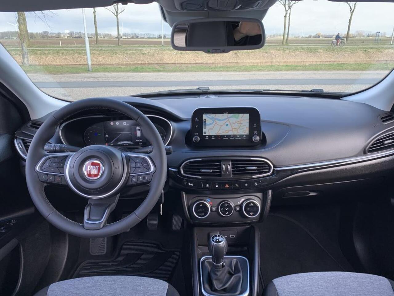 Fiat TIPO Cross 1.0 | Adaptive cruise | Achteruitrijcamera | LED | Dodehoeksensor