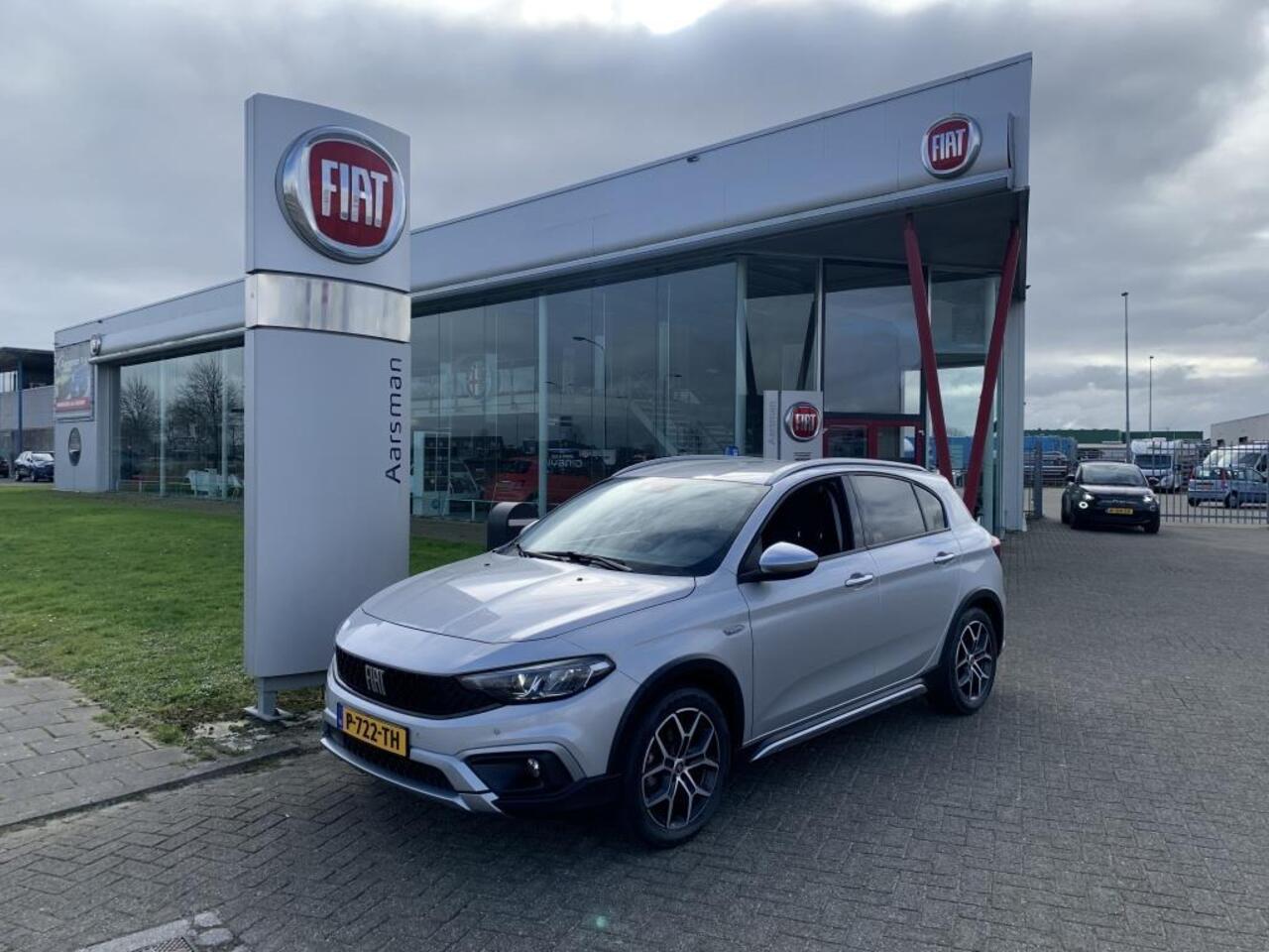 Fiat TIPO Cross 1.0 | Adaptive cruise | Achteruitrijcamera | LED | Dodehoeksensor
