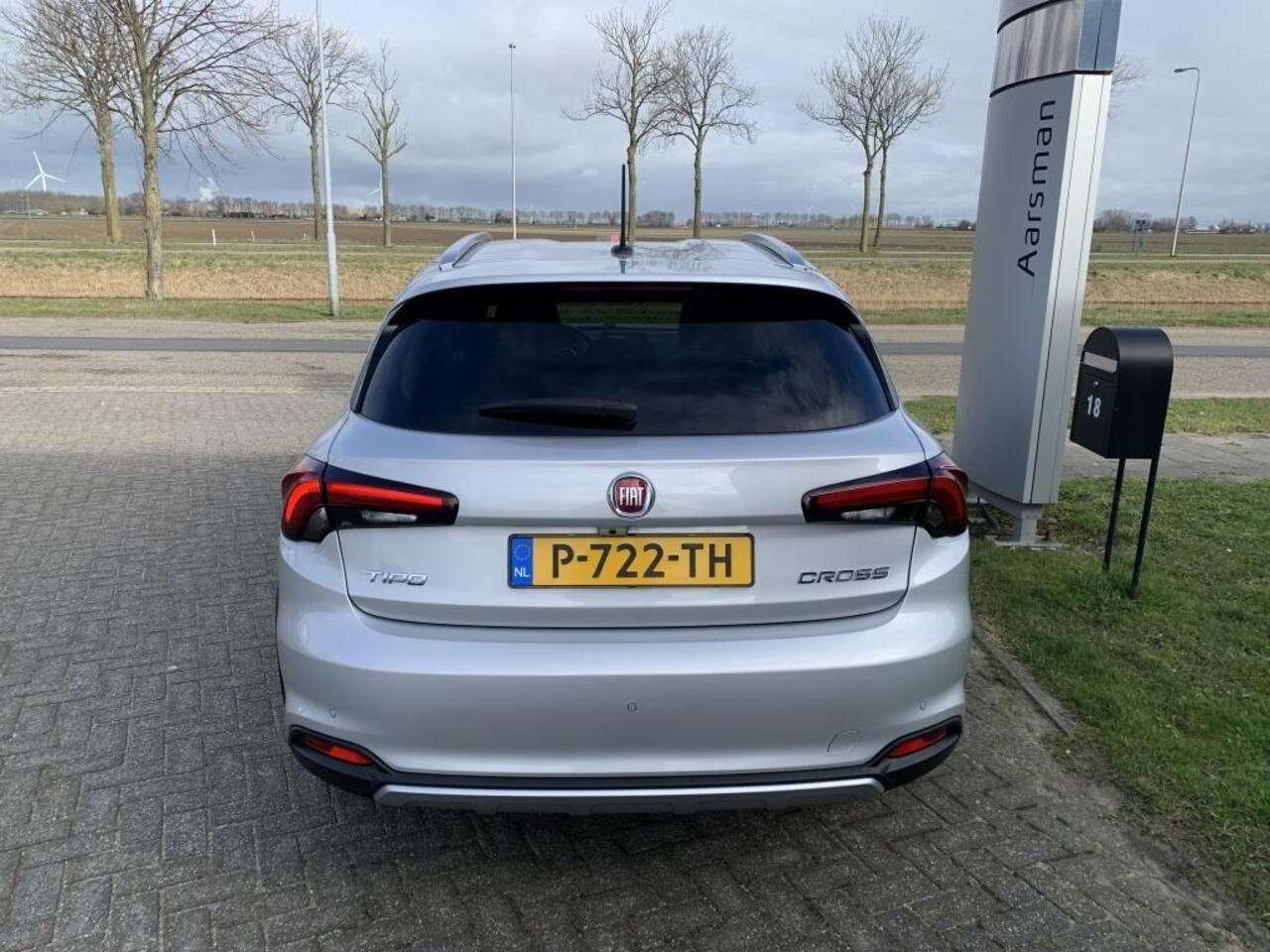 Fiat TIPO Cross 1.0 | Adaptive cruise | Achteruitrijcamera | LED | Dodehoeksensor