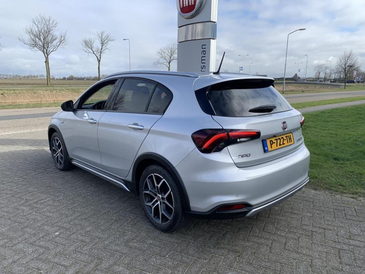 Fiat TIPO Cross 1.0 | Adaptive cruise | Achteruitrijcamera | LED | Dodehoeksensor