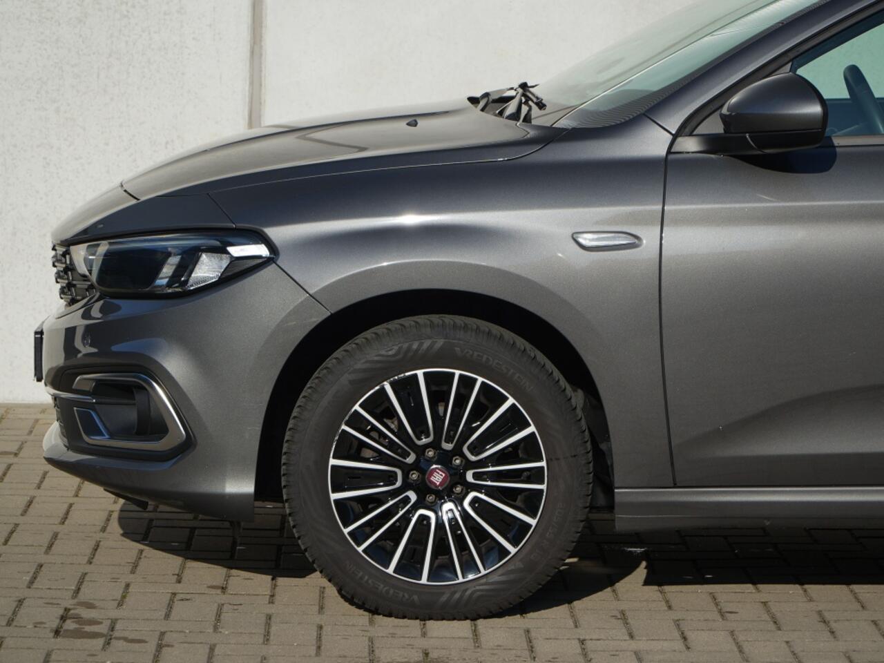 Fiat TIPO Stationwagon 1.0 Life 100 PK | Carplay | Camera | Trekhaak | Keyless | 17"