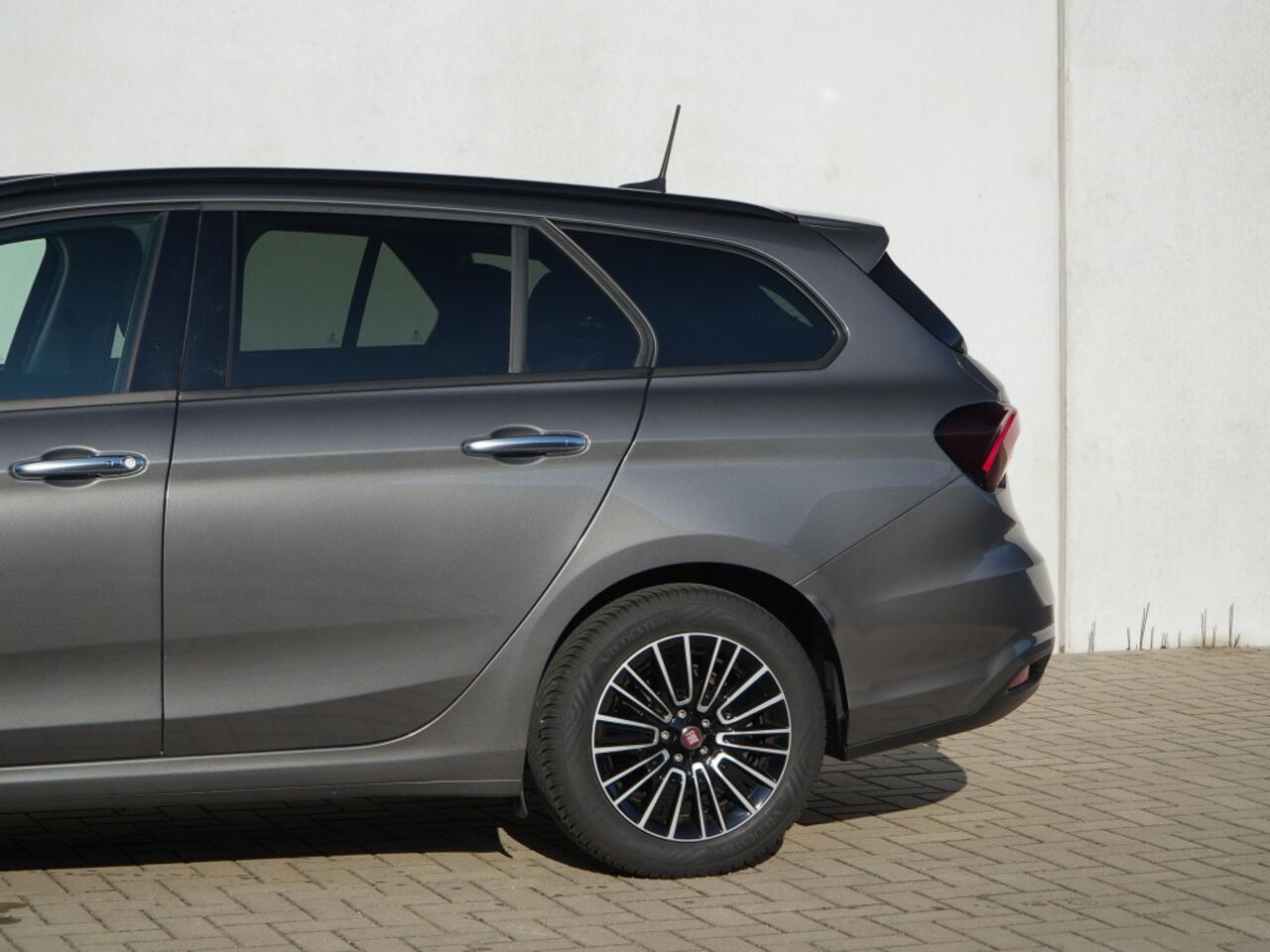 Fiat TIPO Stationwagon 1.0 Life 100 PK | Carplay | Camera | Trekhaak | Keyless | 17"