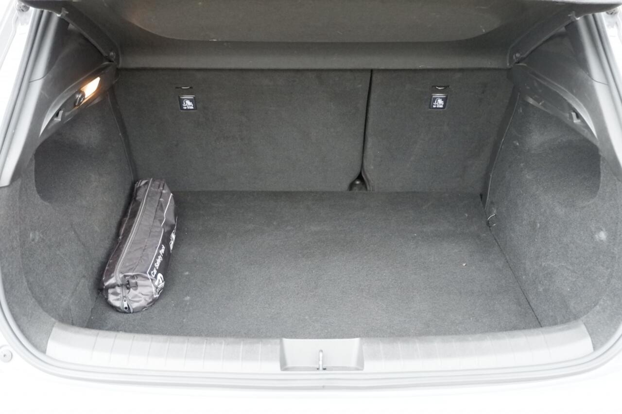 Fiat TIPO Cross 1.0 Cross / INCL. 12 mnd BOVAG / Navi / Camera