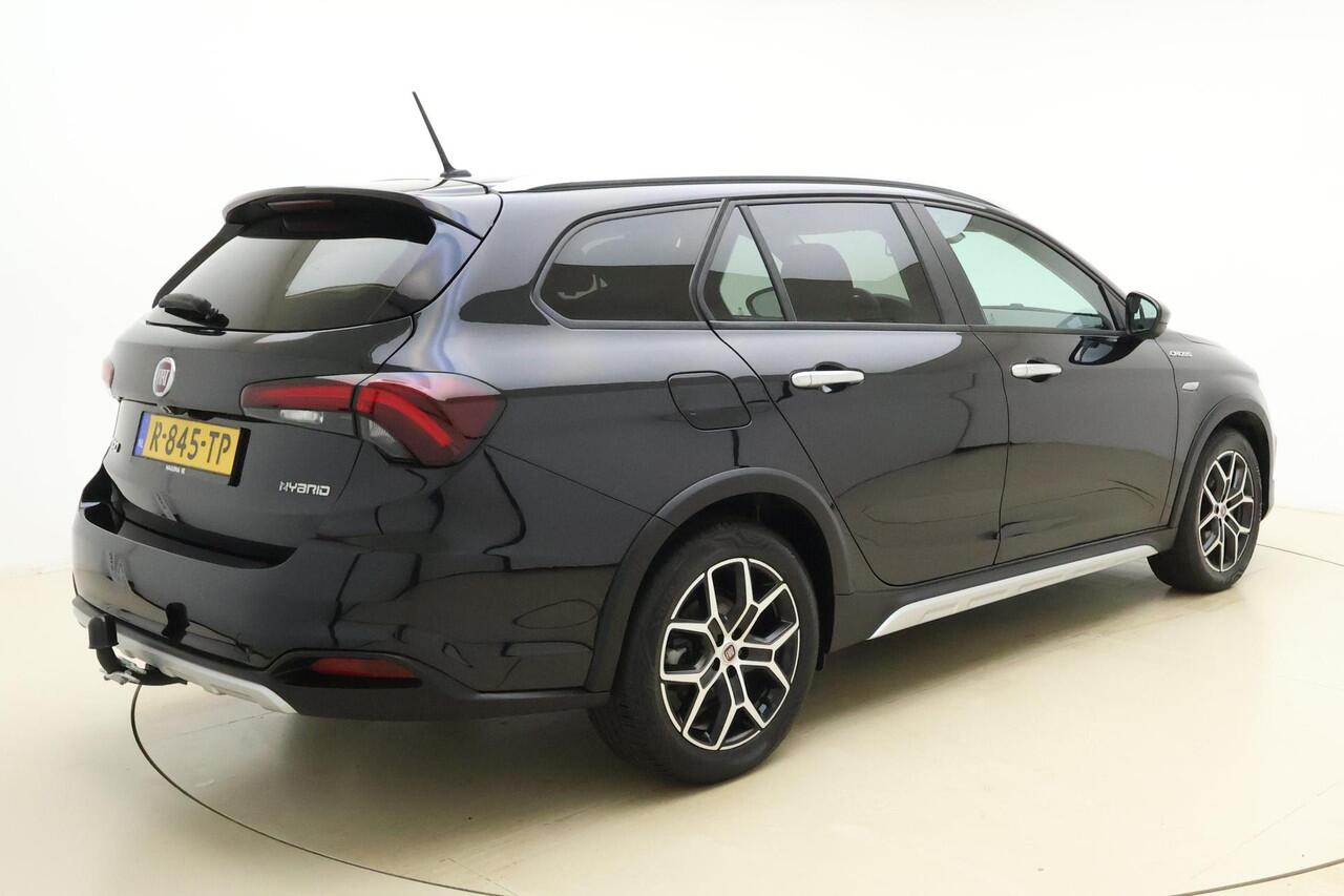 Fiat TIPO Stationwagon Cross 1.5 Hybrid Automaat | Navigatie | Trekhaak | Climate control | Keyless | Dakrails | Camera | Parkeersensoren