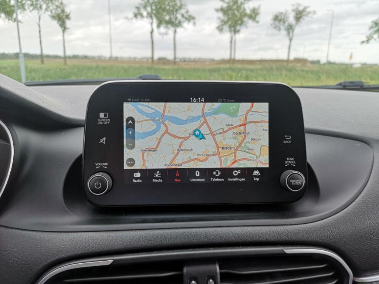 Fiat TIPO Cross Stationwagon 1.0 | Trekhaak | Navi | Carplay | Camera | Automatische airco | Digital cockpit