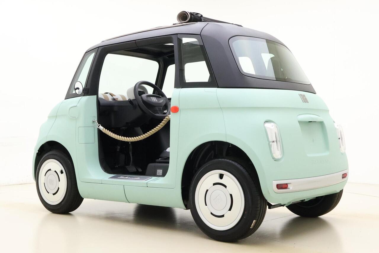 Fiat Topolino Dolcevita | Nieuw | Uit voorraad leverbaar | 100% Elektrisch | Oprolbaar canvasdak | Portiertouwen
