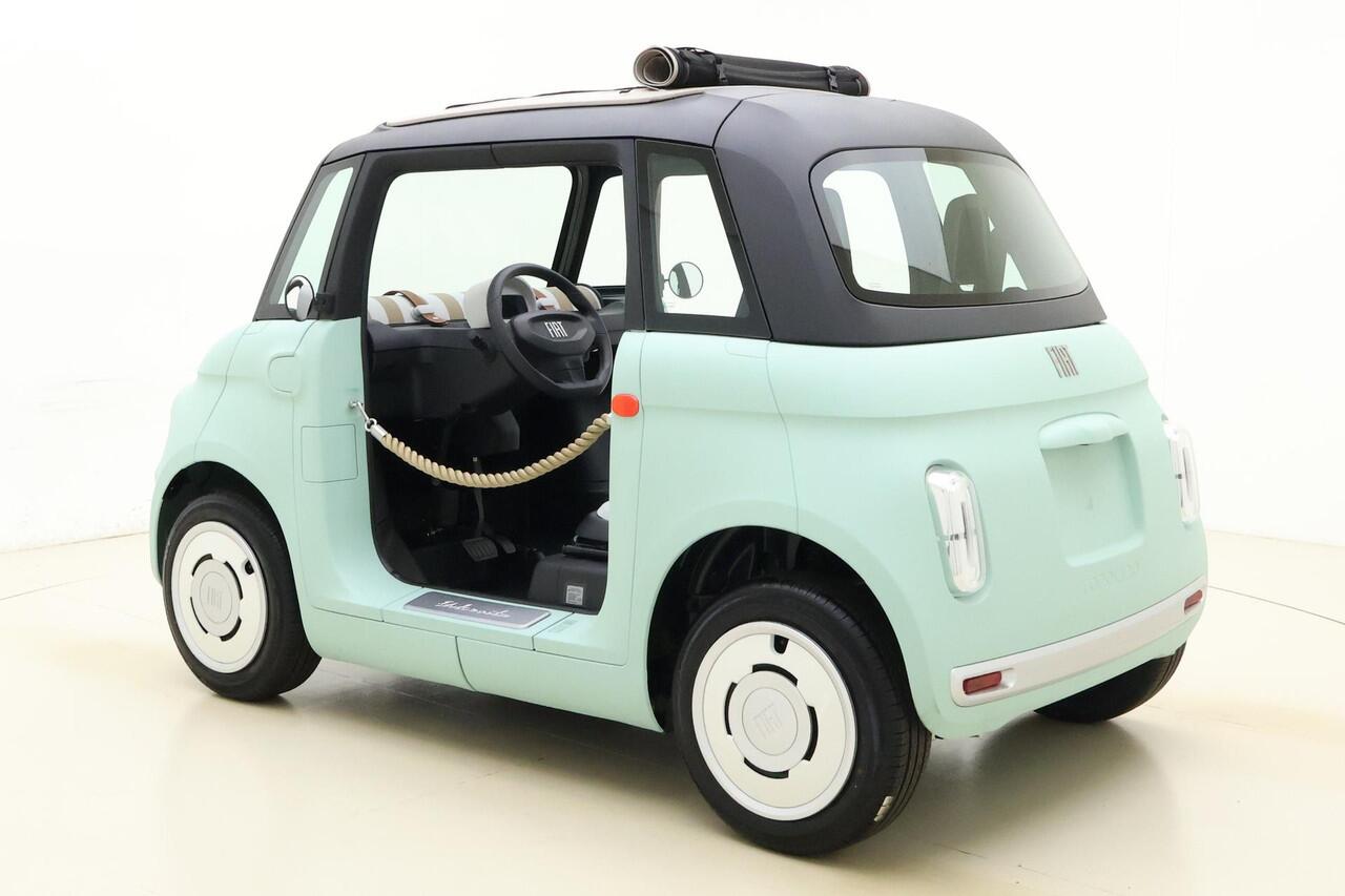 Fiat Topolino Dolcevita | Nieuw | Uit voorraad leverbaar | 100% Elektrisch | Oprolbaar canvasdak | Portiertouwen